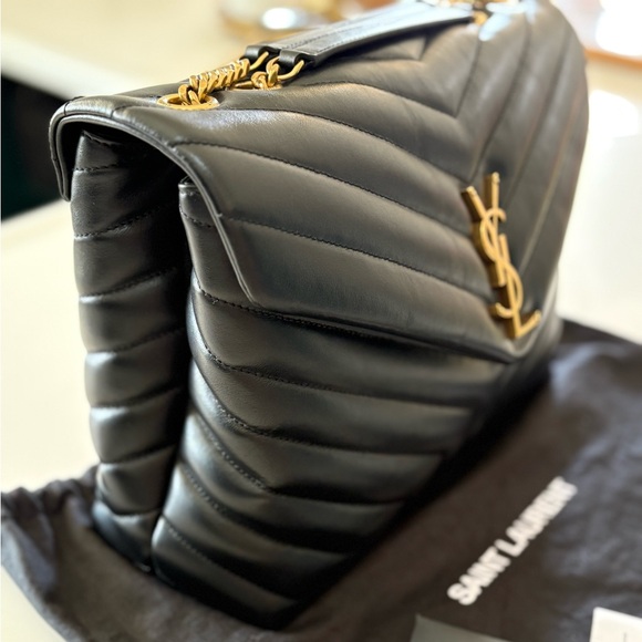 YVES SAINT LAURENT YSL LOULOU MEDIUM MATELASSE BLACK AND GOLD BAG EUC!!!! - Picture 7 of 17